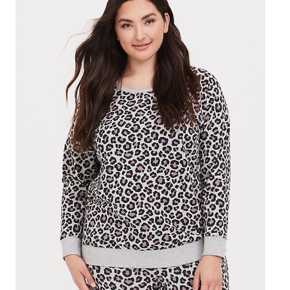 leopard pullover sweatshirt